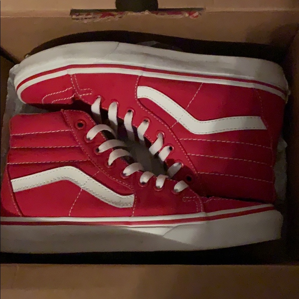 Red Sk8-hi Canvas Vans